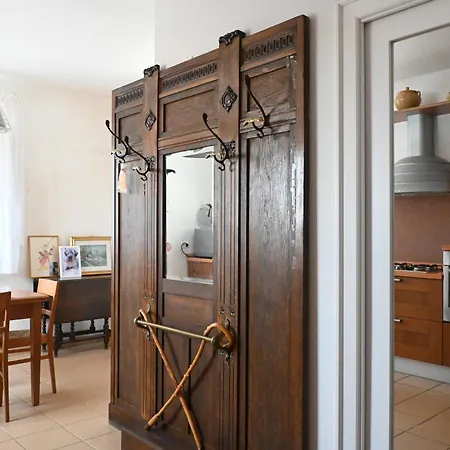 S327 - Sirolo, Comodo Bilocale Ben Accessoriato Daire *