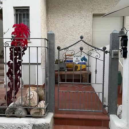 S327 - Sirolo, Comodo Bilocale Ben Accessoriato * シローロ